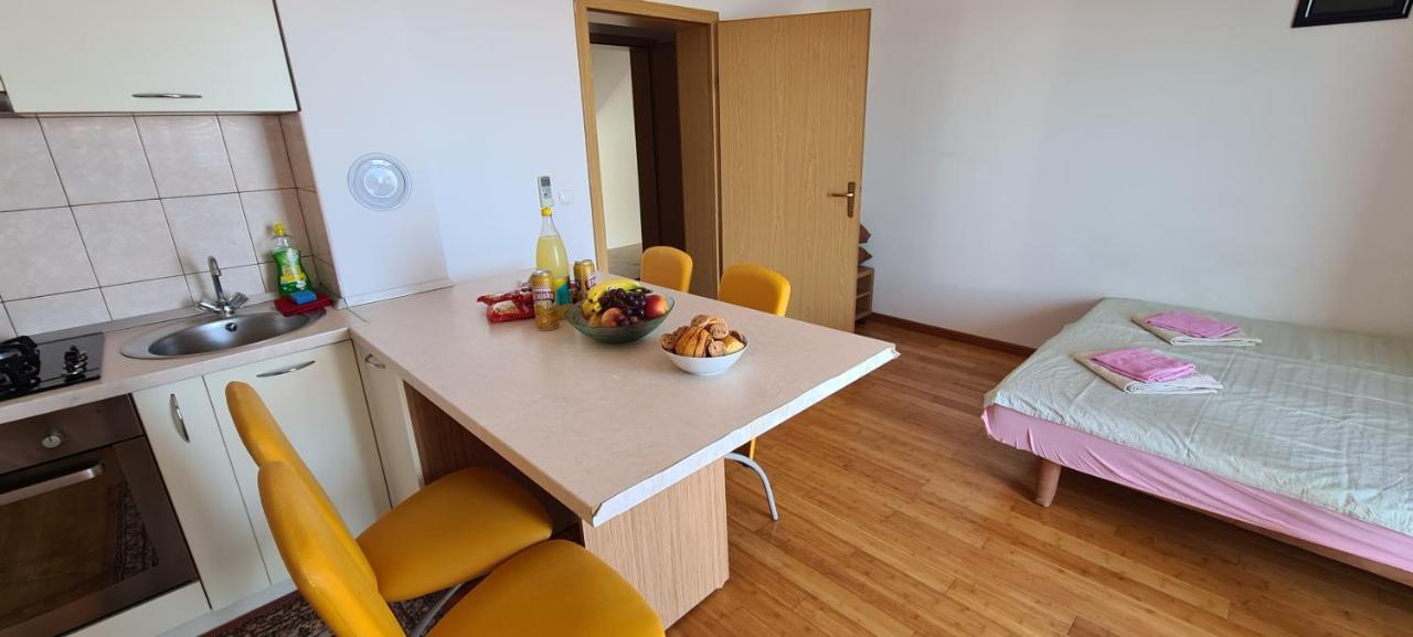 Apartmani Gizela Donji Seget Zewnętrze zdjęcie
